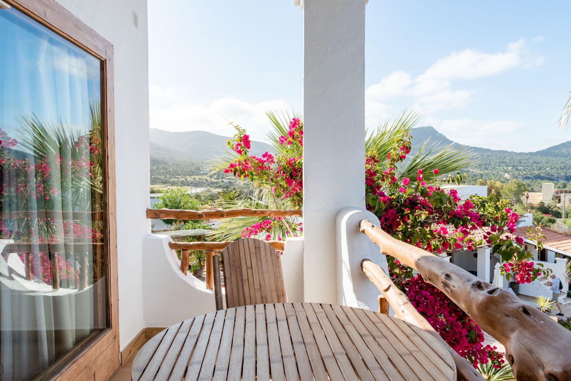 Petunia Ibiza (Adults Only) Hotel Кала Вадела Екстериор снимка