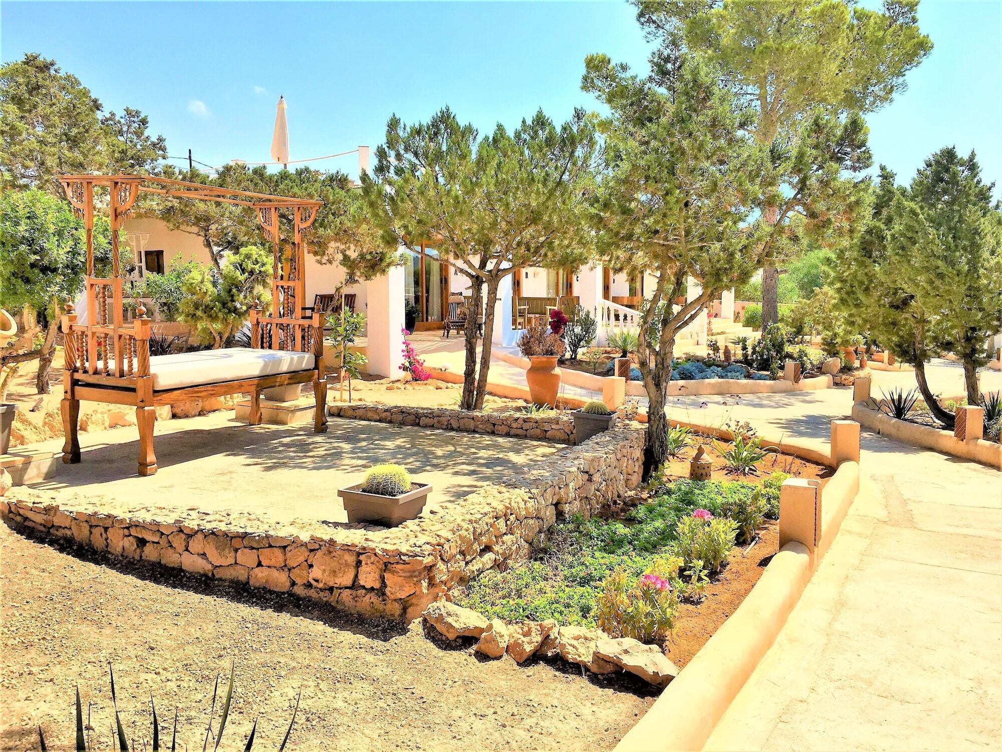Petunia Ibiza (Adults Only) Hotel Кала Вадела Екстериор снимка